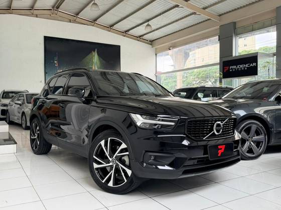 VOLVO XC40 1.5 T5 RECHARGE R-DESIGN GEARTRONIC